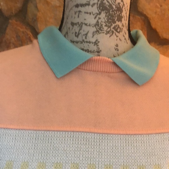 Beautiful soft, comfortable shirt, nice detail - Picture 2 of 5